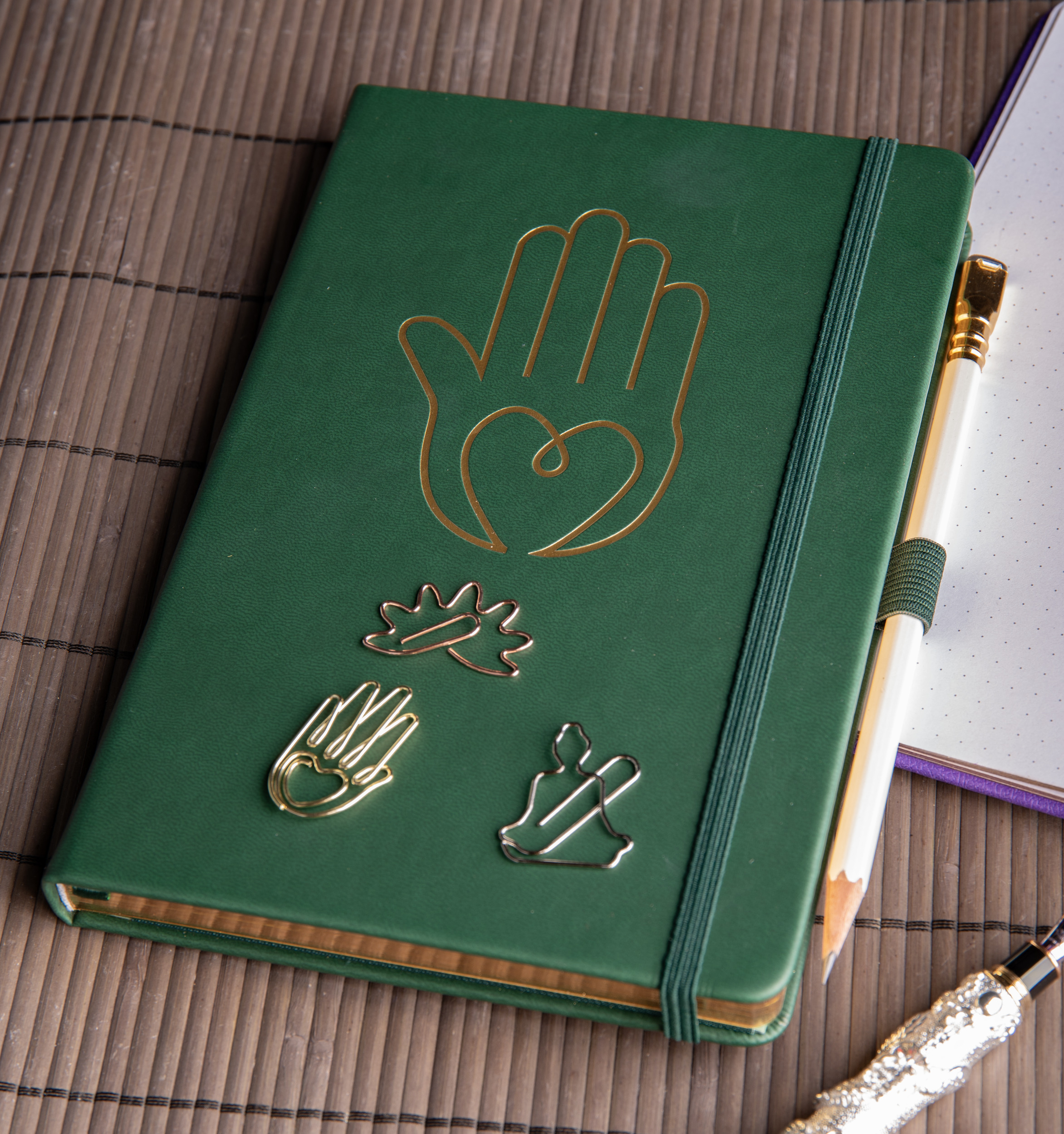 Artikelbild 2 des Artikels “Yoga Tagebuch Journal Grün Hand, A5 “