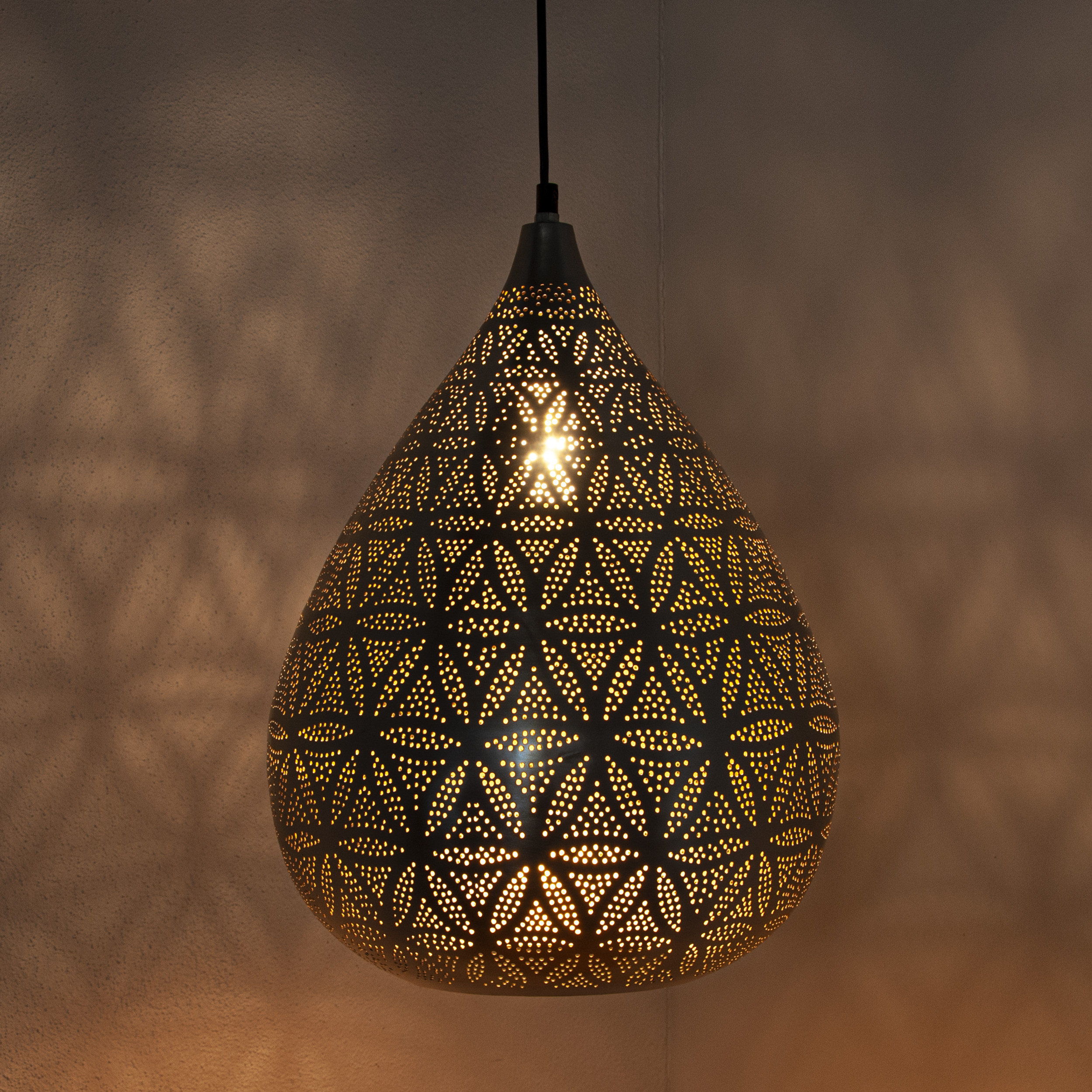 Artikelbild 2 des Artikels “Tropfenförmige Deckenleuchte - Die Blume des Lebens Lampe “