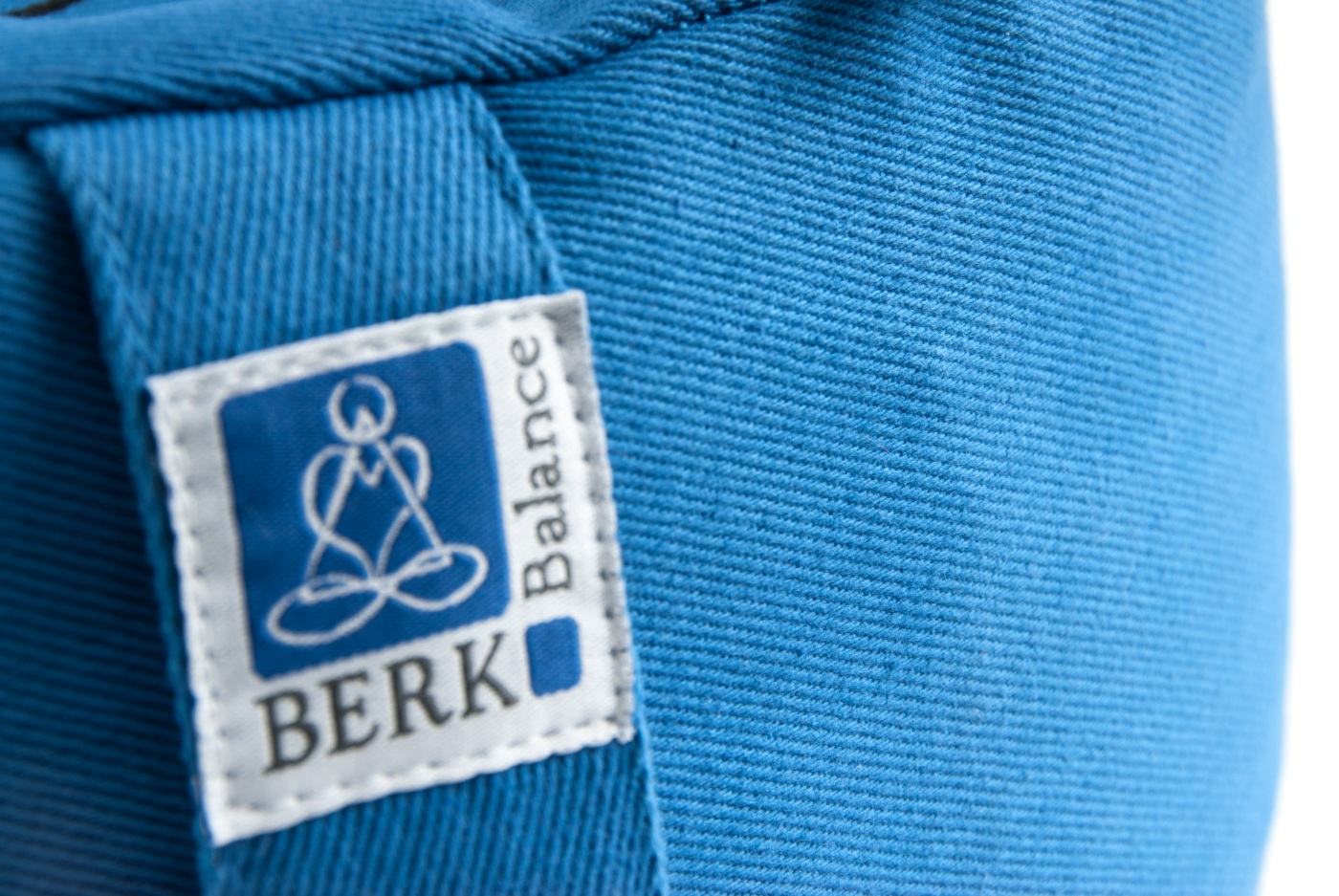 Artikelbild 3 des Artikels “Meditationskissen Kehlchakra Blau 36 x 15 cm “